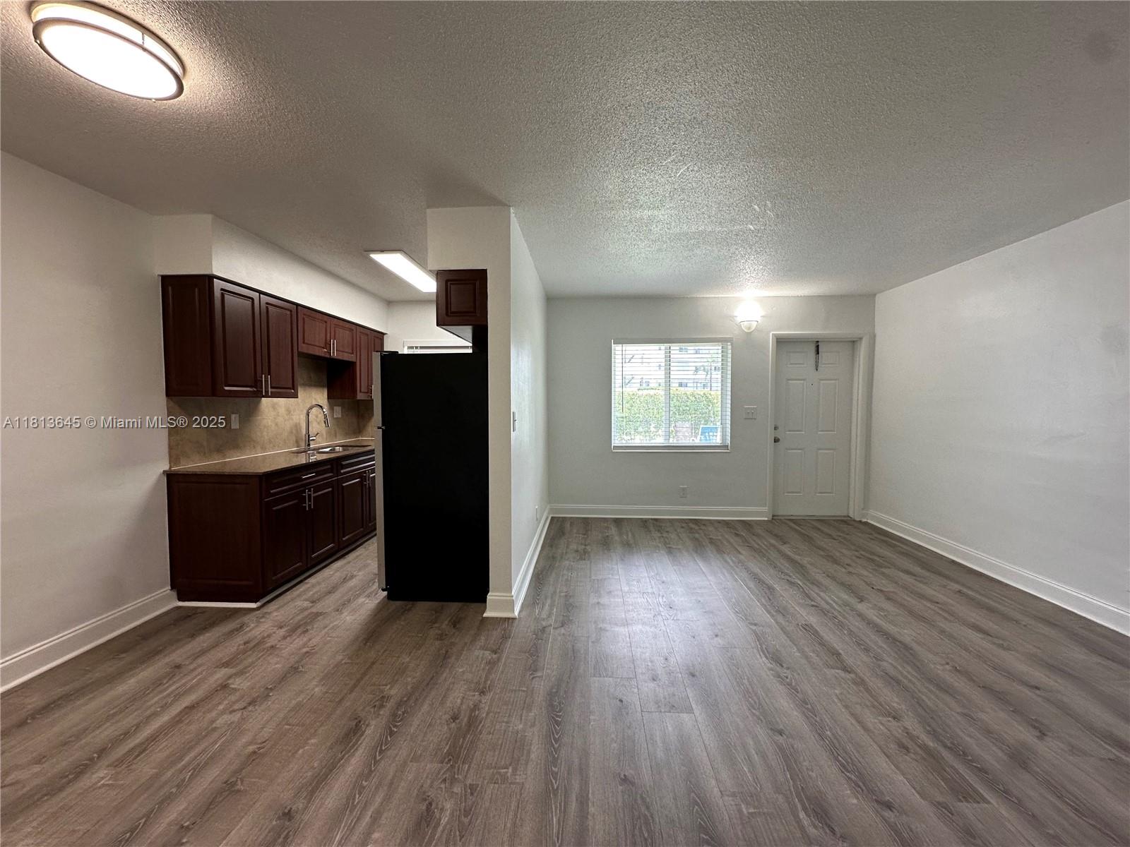 Rental Property at 110 Ne 19th Ave 2, Deerfield Beach, Broward County, Florida - Bedrooms: 1 
Bathrooms: 1  - $1,895 MO.