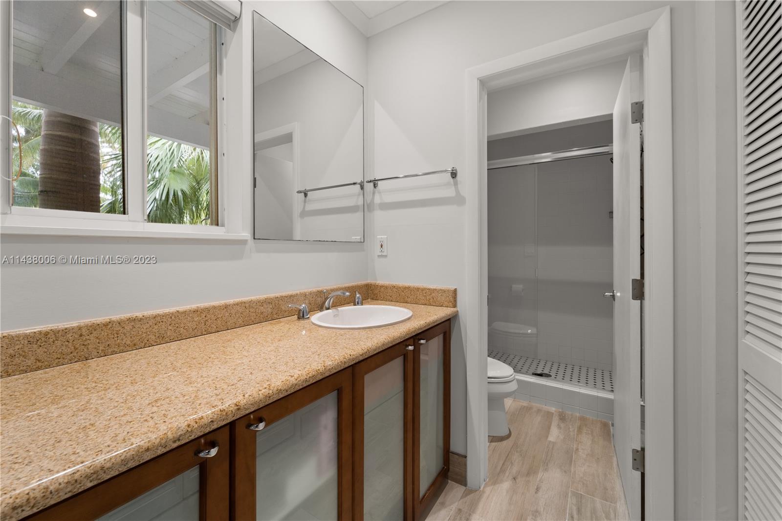 BELLE MEADE ISLAND - Residential