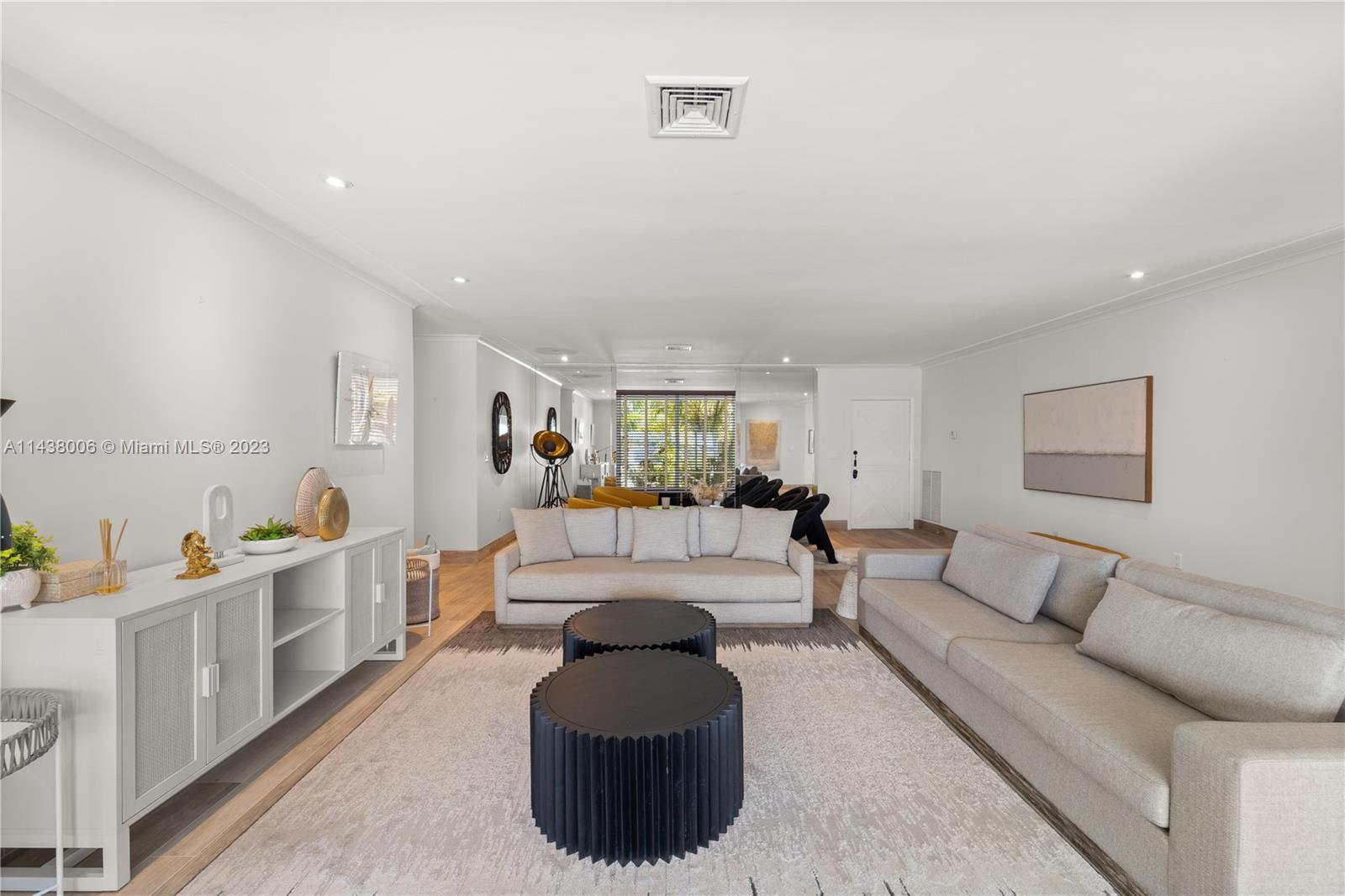 BELLE MEADE ISLAND - Residential