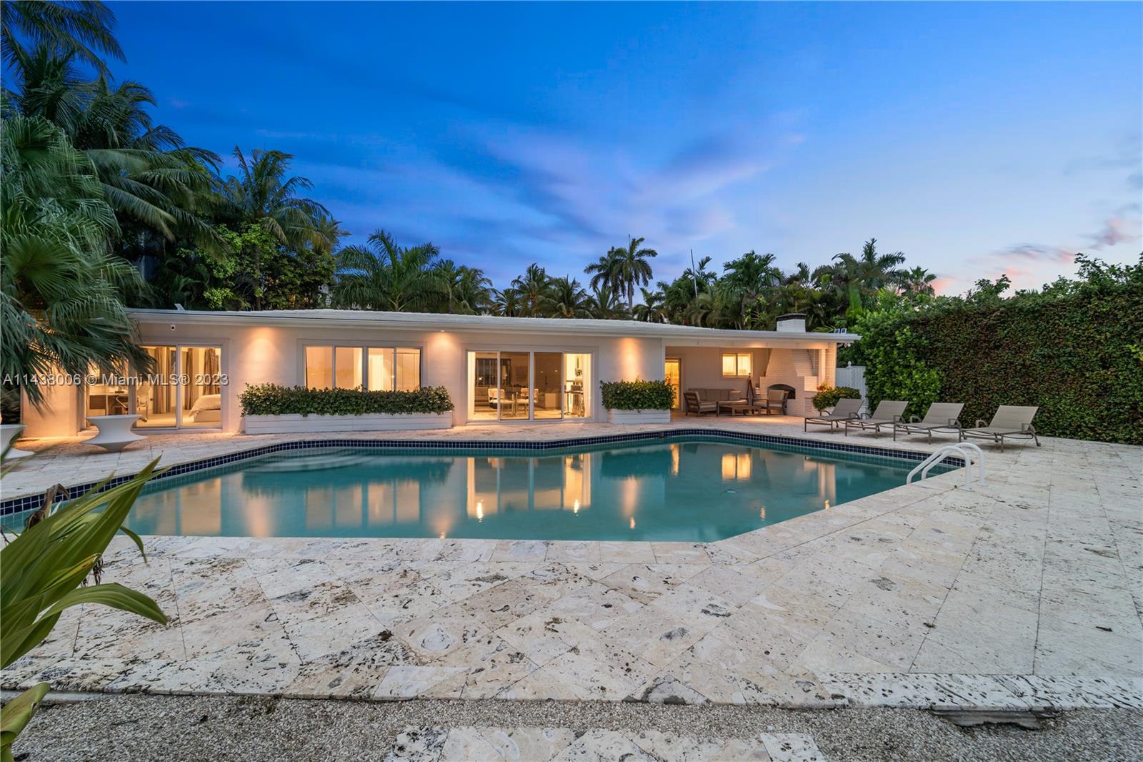 BELLE MEADE ISLAND - Residential