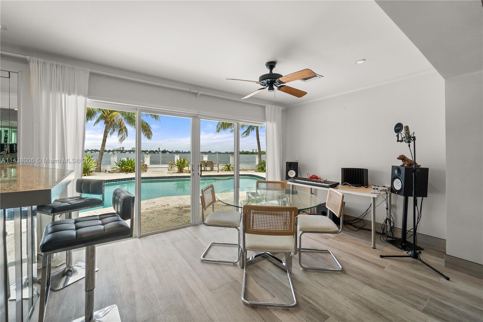 BELLE MEADE ISLAND - Residential