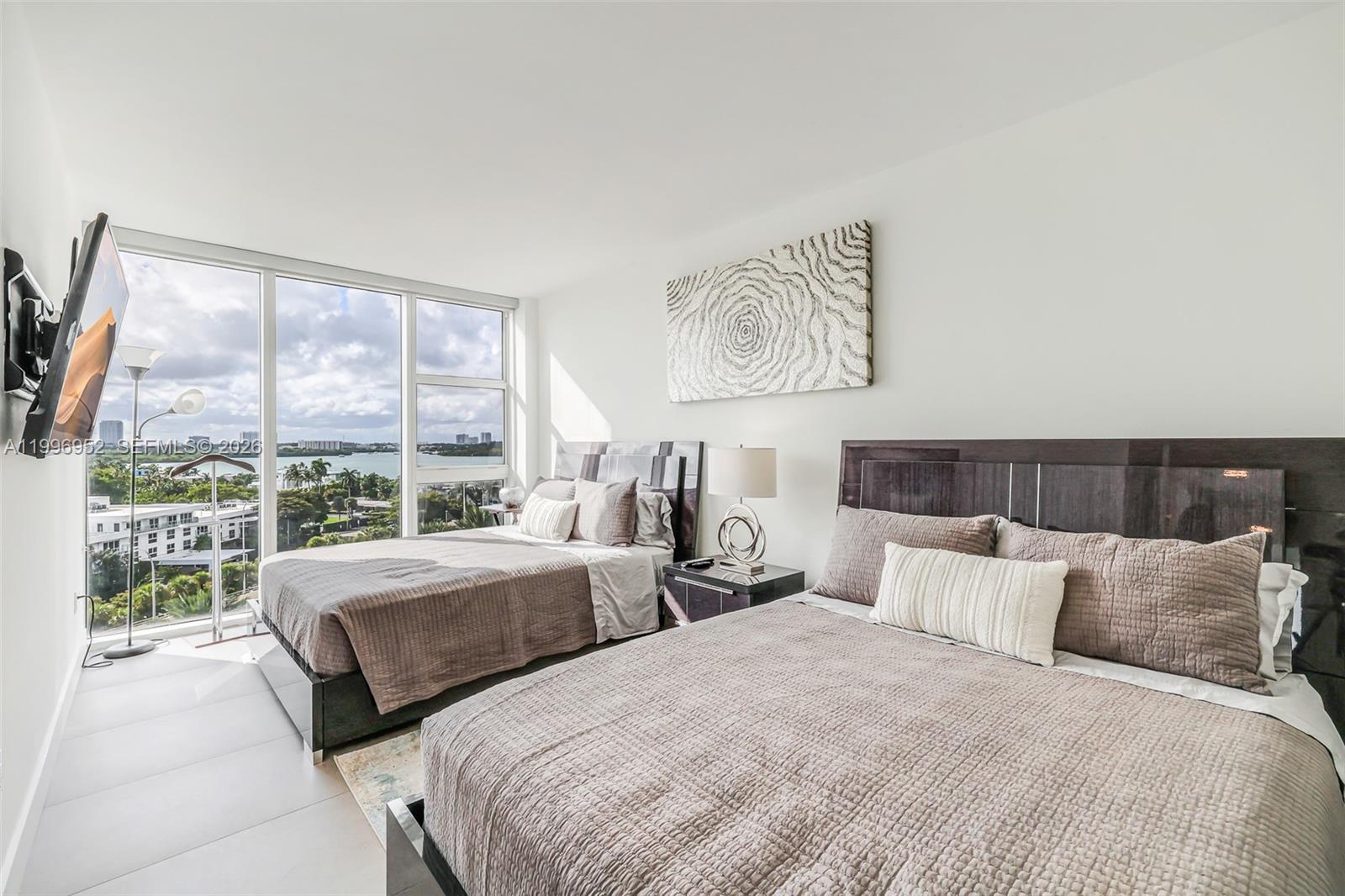 HARBOUR HOUSE - Residential