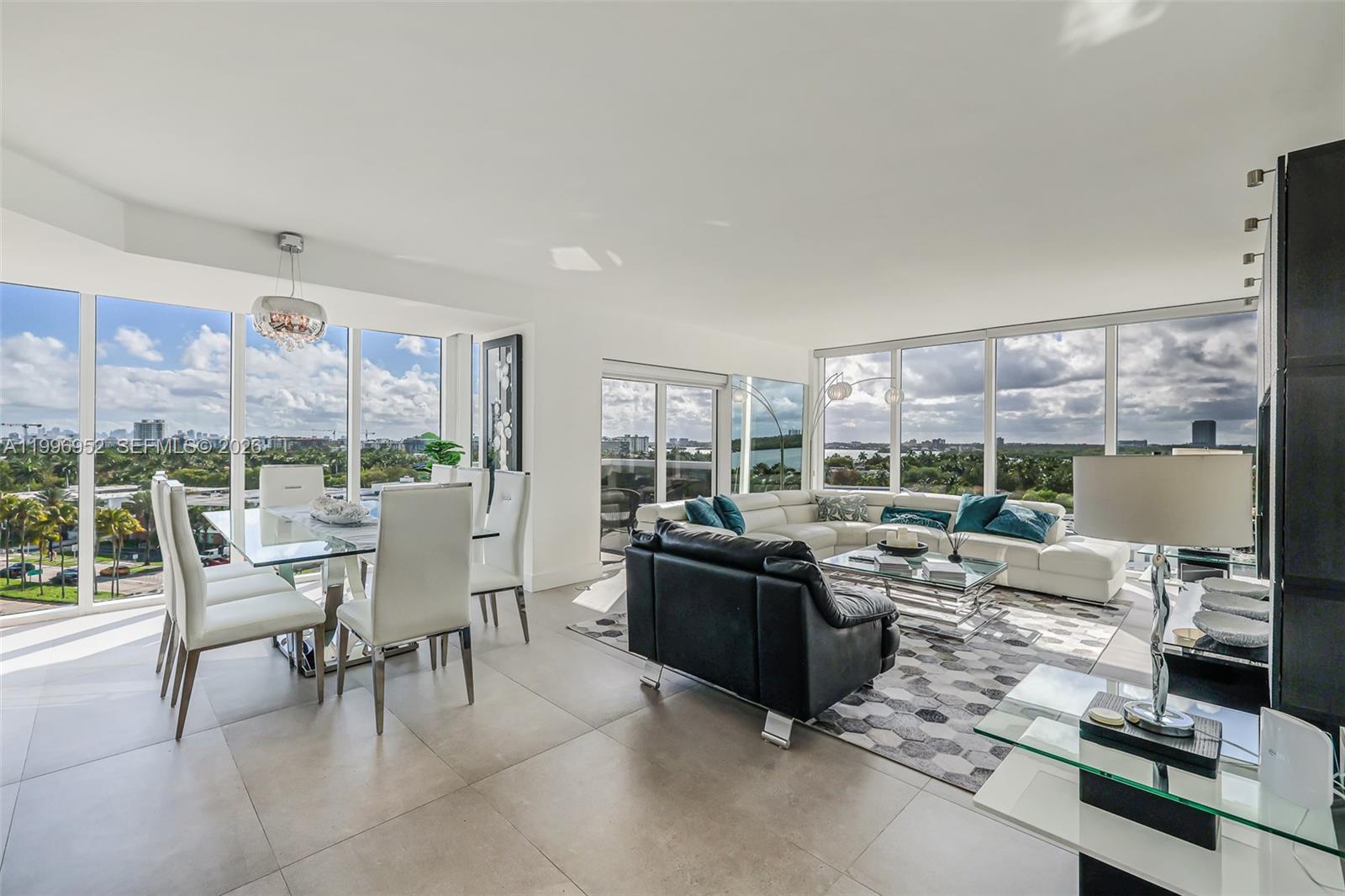 HARBOUR HOUSE - Residential