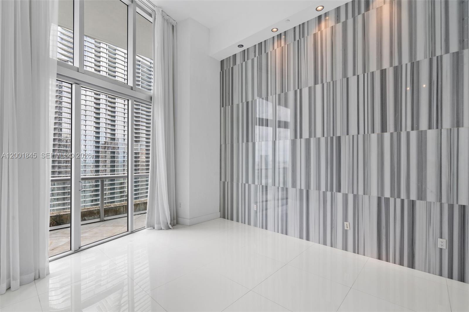 ICONBRICKELL CONDO NO 1 - Residential