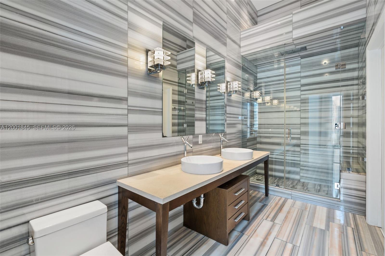 ICONBRICKELL CONDO NO 1 - Residential