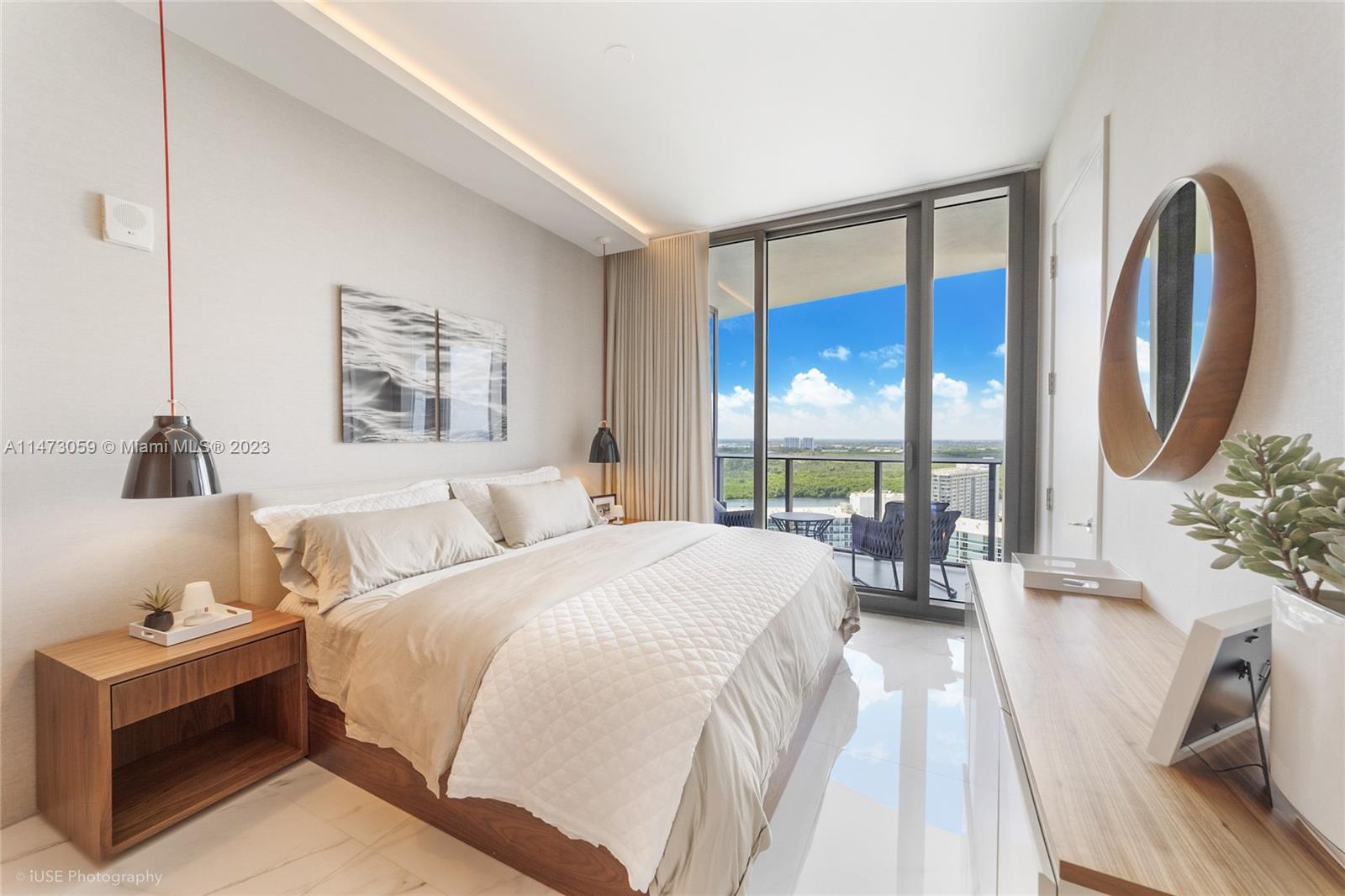 The Ritz-Carlton Residenc - Residential