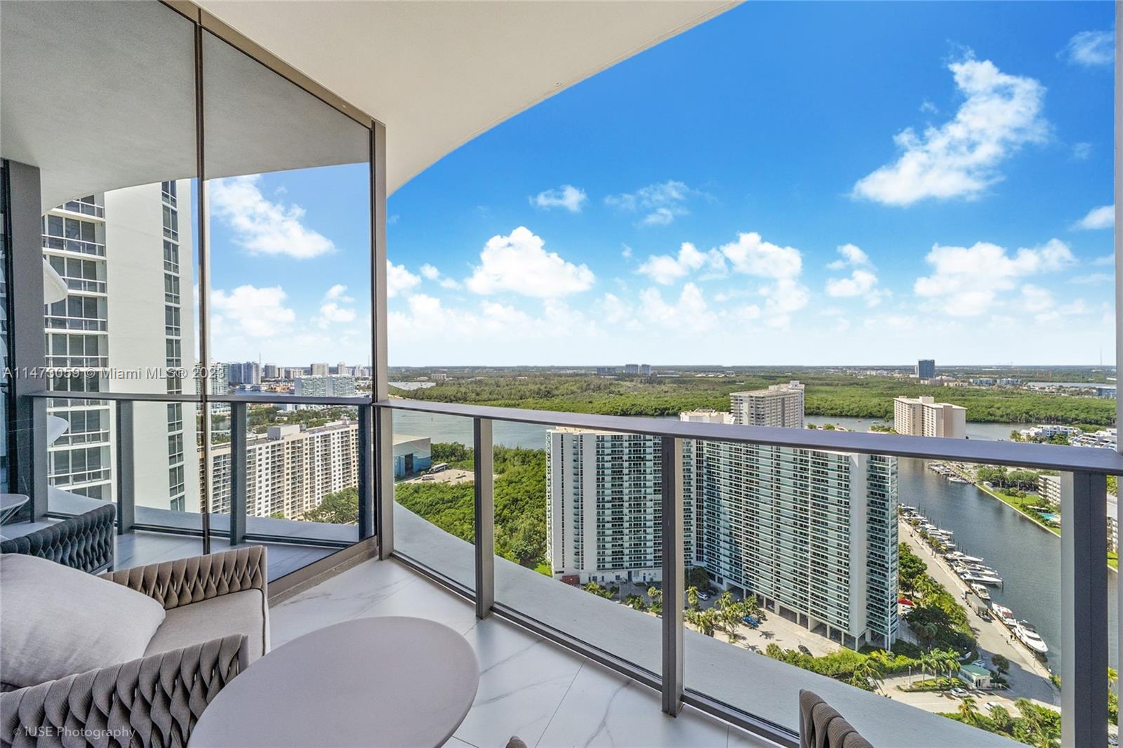 The Ritz-Carlton Residenc - Residential