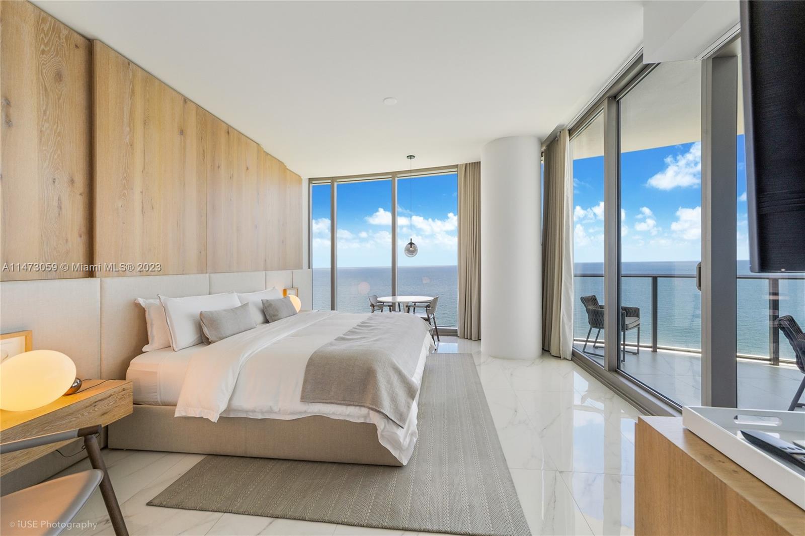 The Ritz-Carlton Residenc - Residential