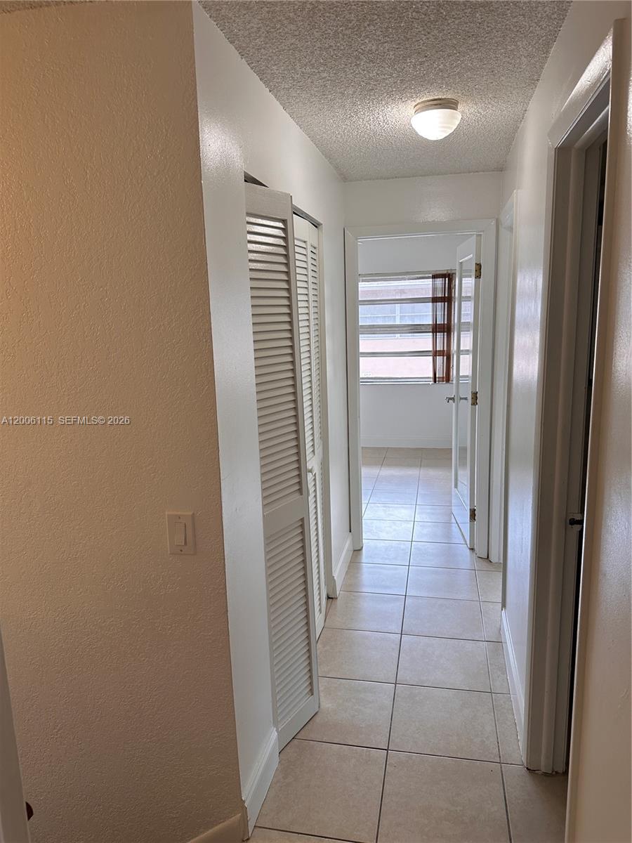LAKE & TENNIS VILLAS PH 1 - Residential Lease