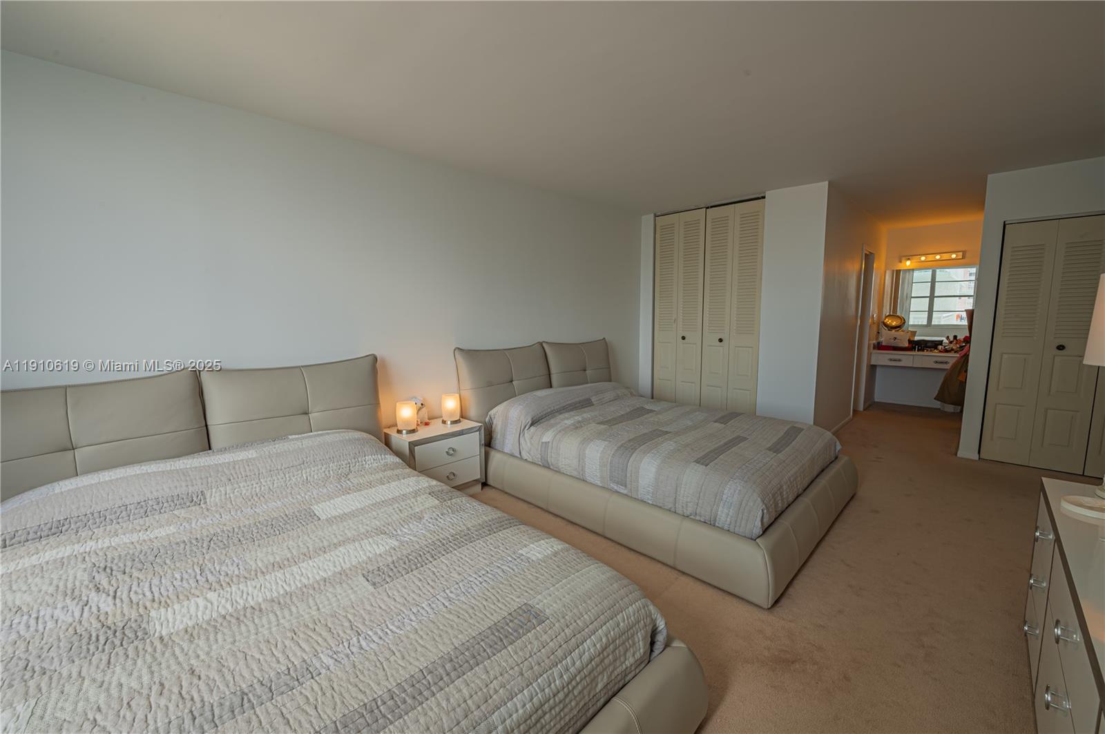 WINSTON TOWERS 500 CONDO - Residential