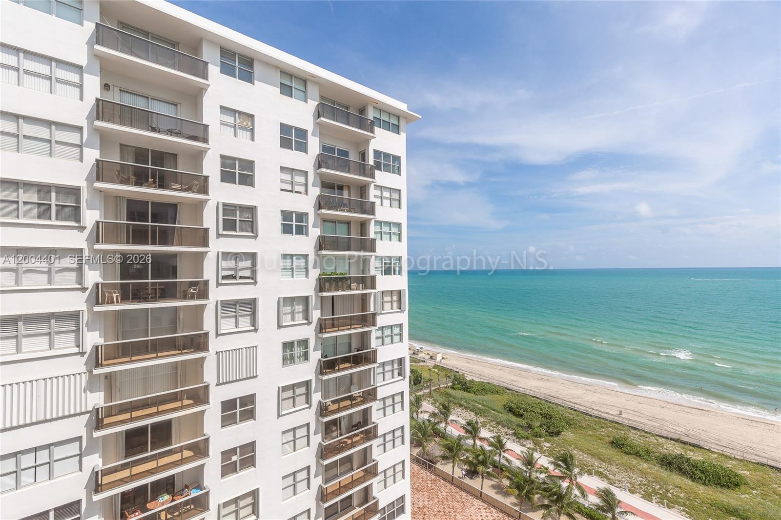 6039 Collins Ave 1415
