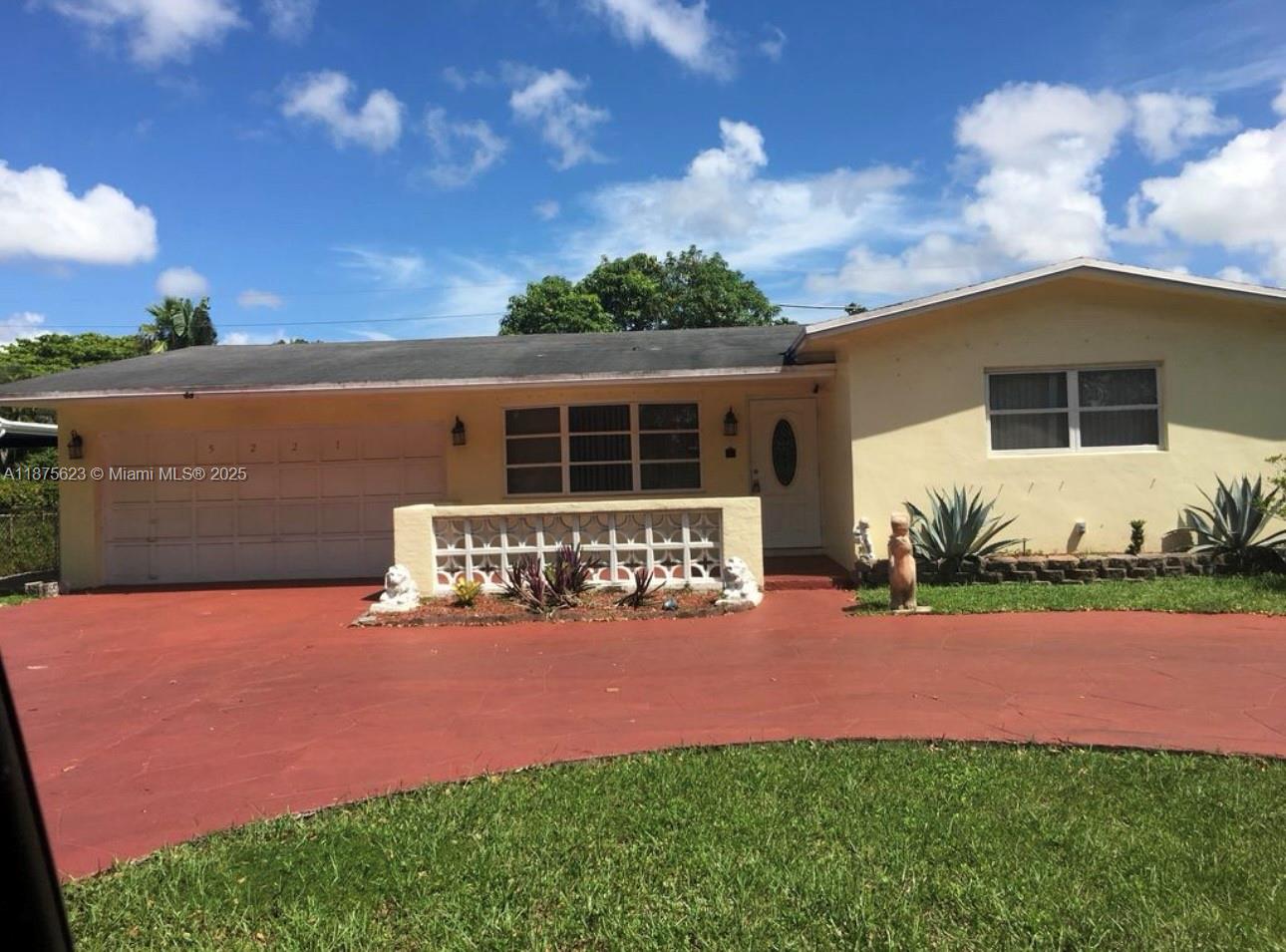 HOLLYWOOD HILLS SECOND AD - Residential