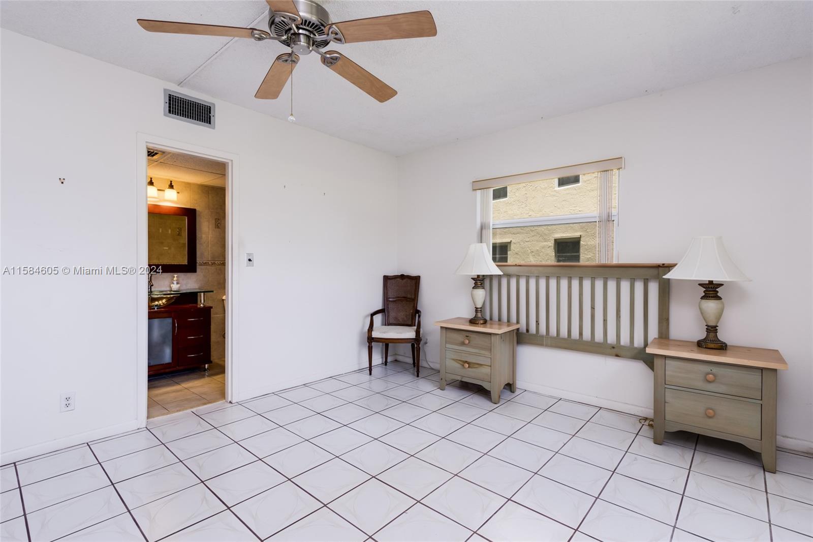 ORIOLE GOLF & TENNIS CLUB - Residential