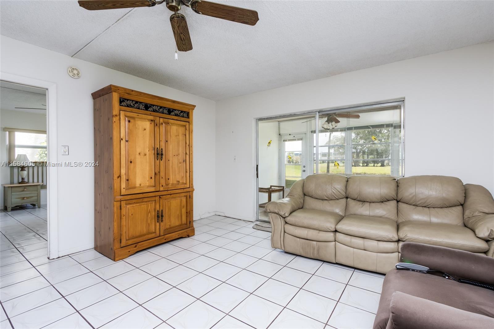 ORIOLE GOLF & TENNIS CLUB - Residential