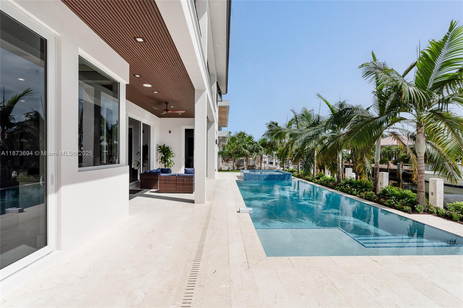VENETIAN ISLES 1ST SEC - Residential