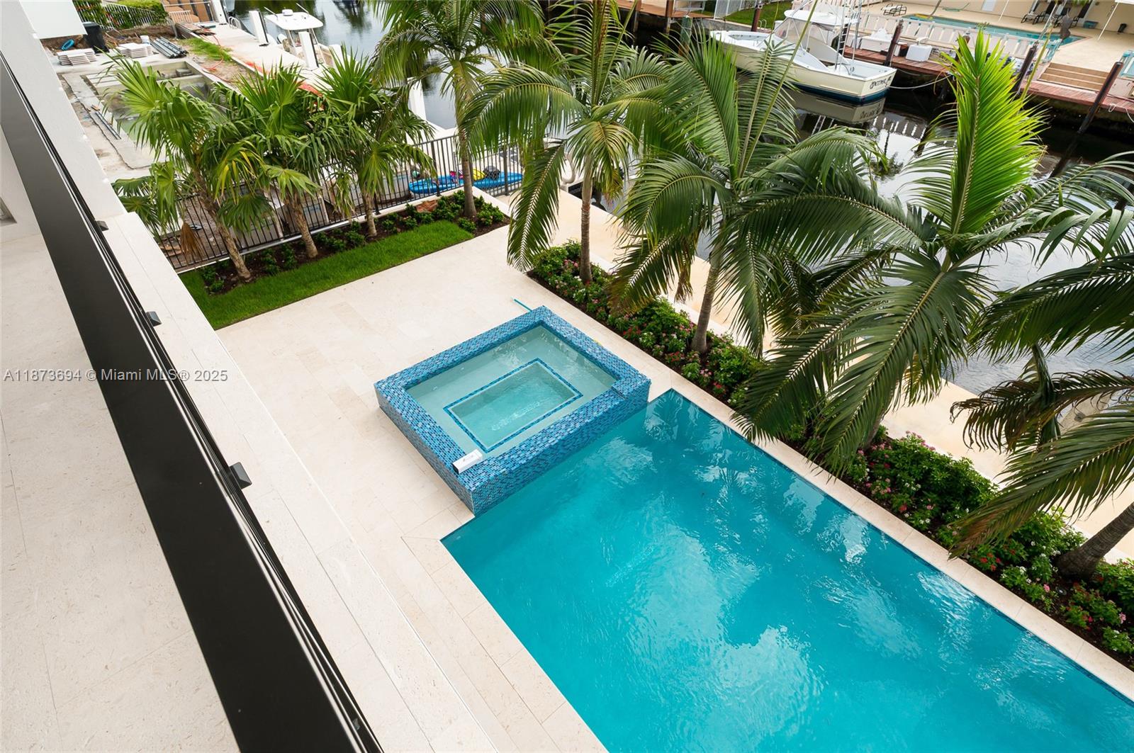 VENETIAN ISLES 1ST SEC - Residential