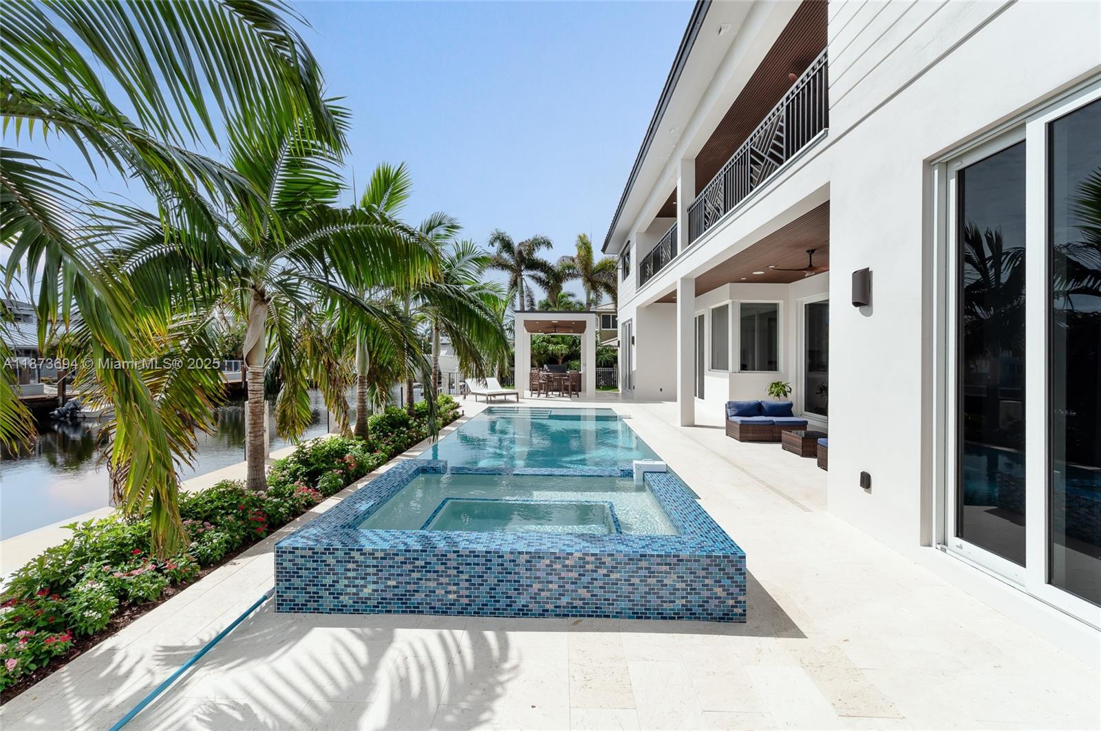 VENETIAN ISLES 1ST SEC - Residential