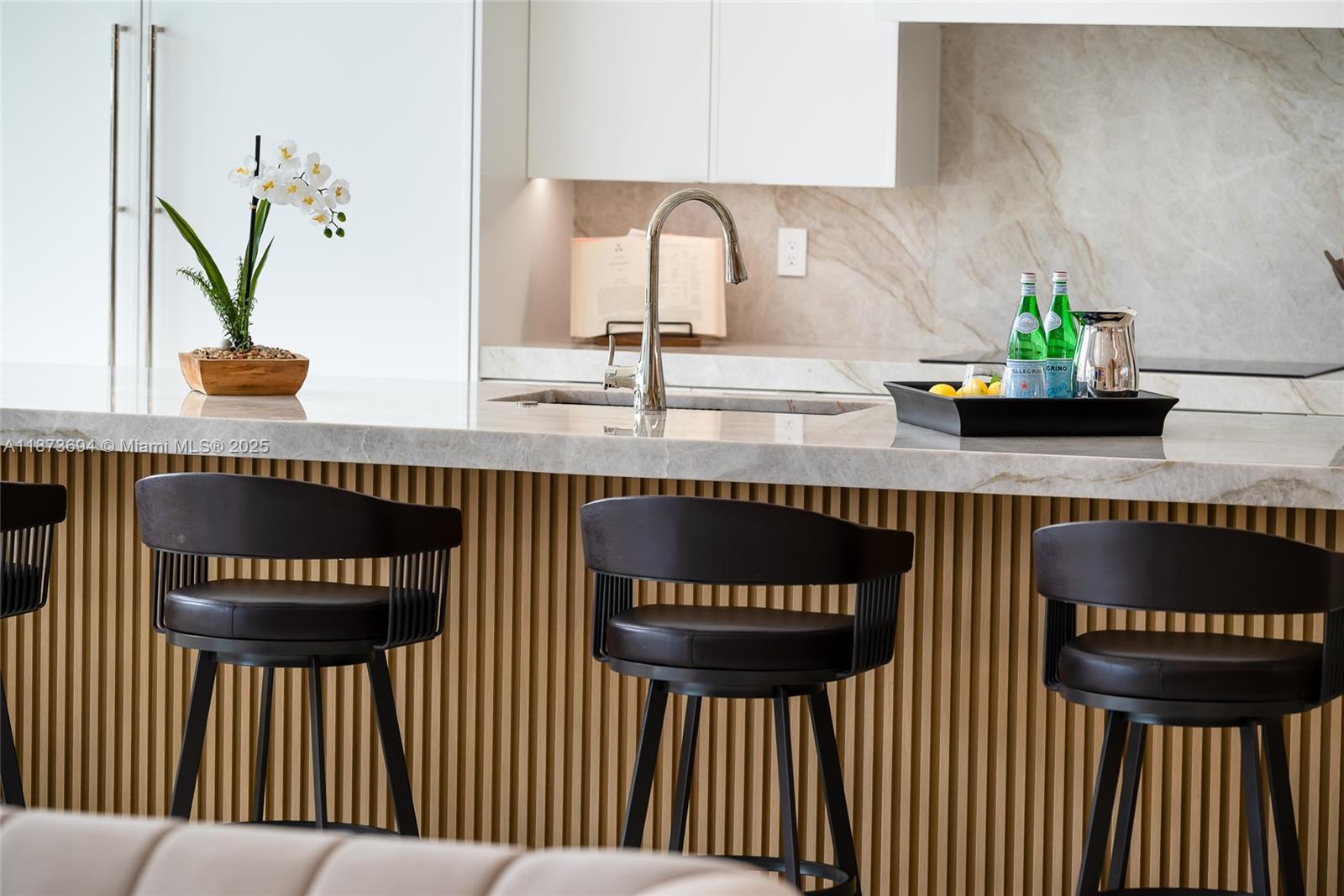 VENETIAN ISLES 1ST SEC - Residential