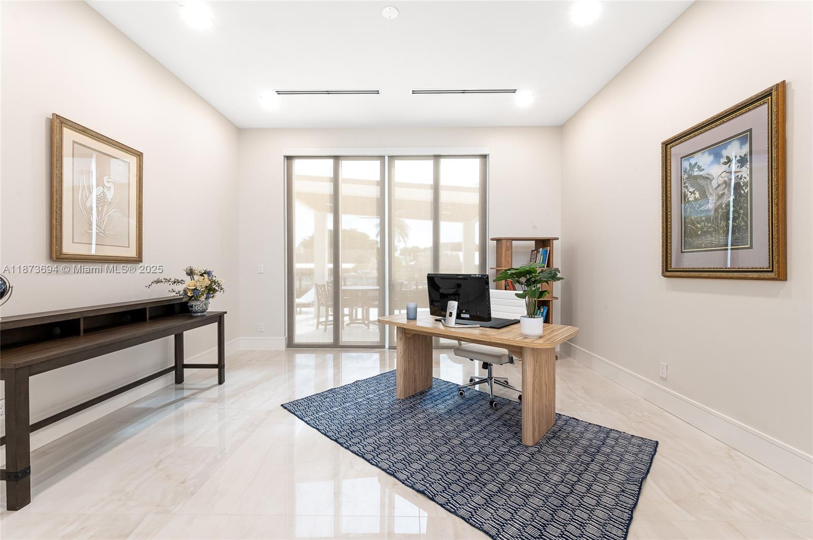 VENETIAN ISLES 1ST SEC - Residential