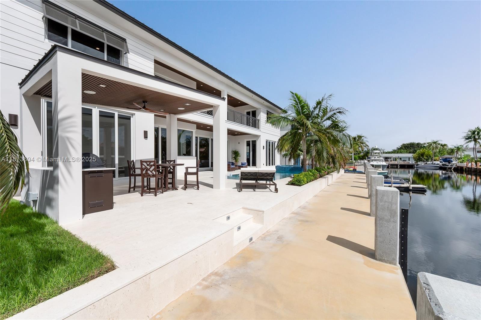 VENETIAN ISLES 1ST SEC - Residential
