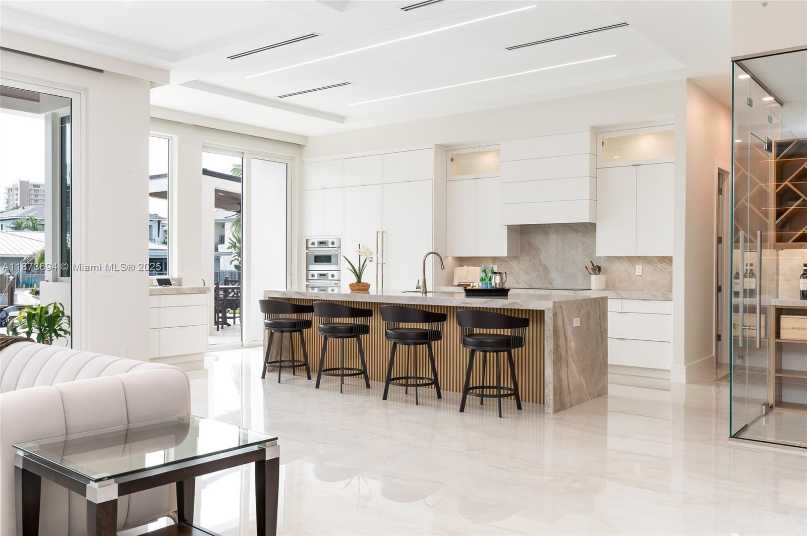 VENETIAN ISLES 1ST SEC - Residential
