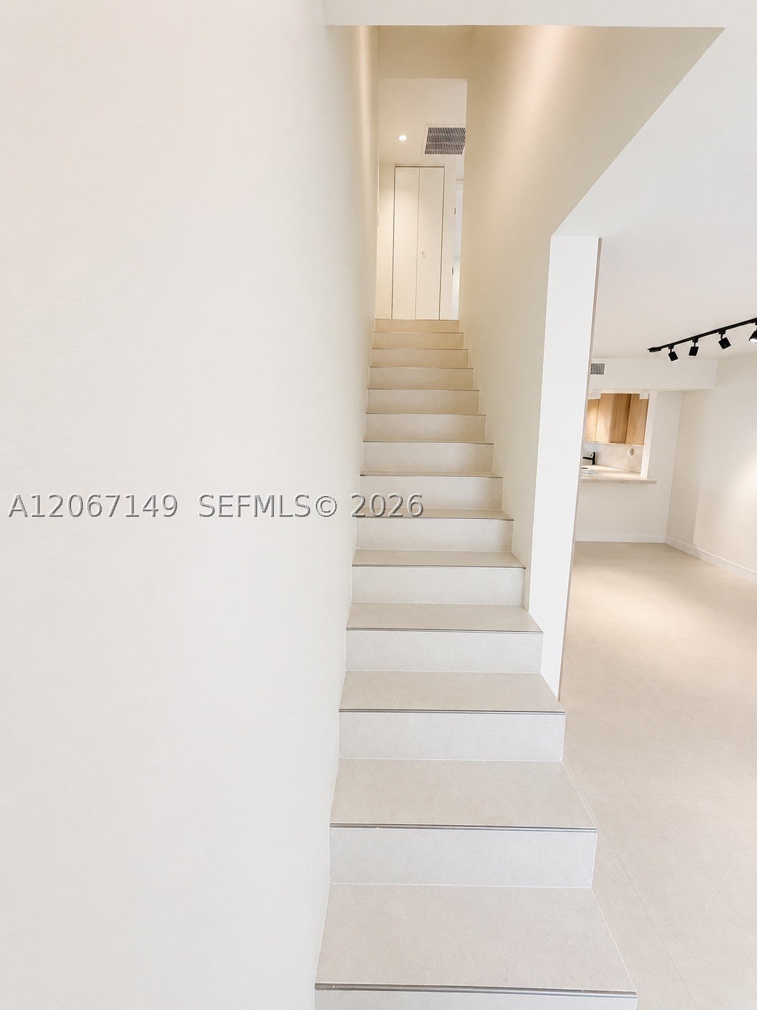 1220 Euclid Ave 2