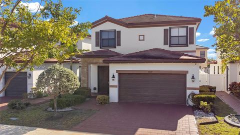 Miami-Dade County Homes in Gated Communities For Sale 29 10521 W 35th Way Hialeah FL 33018