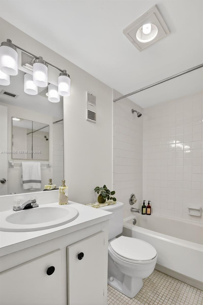 CONDO 2 OF SABAL PALM CON - Residential