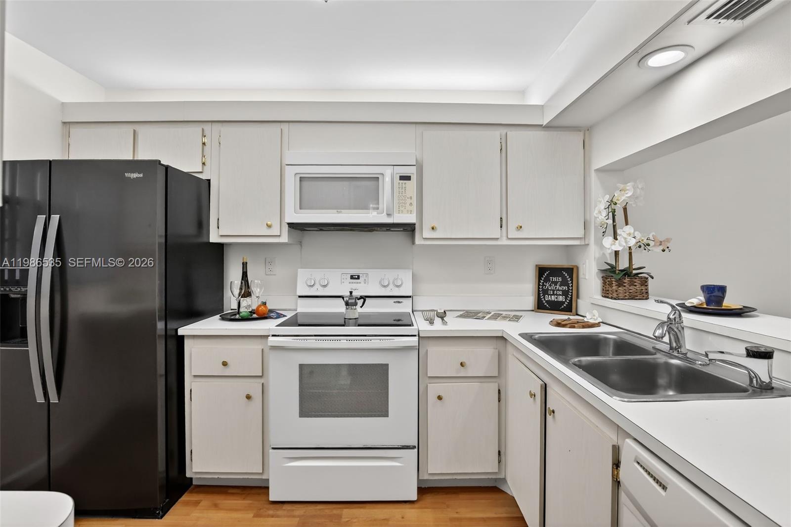 1831 Sabal Palm Dr 306, Davie, FL, 33324/$265,000 4 1831 Sabal Palm Dr 306