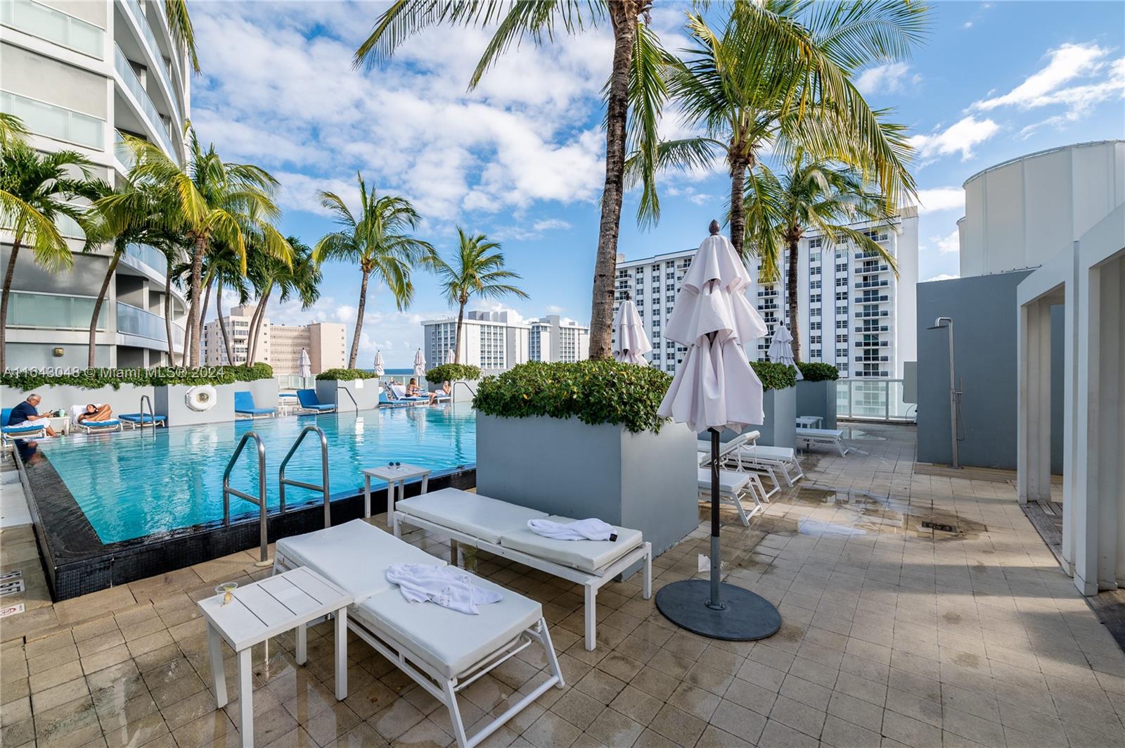 FORT LAUDERDALE RESIDENCE - Residential