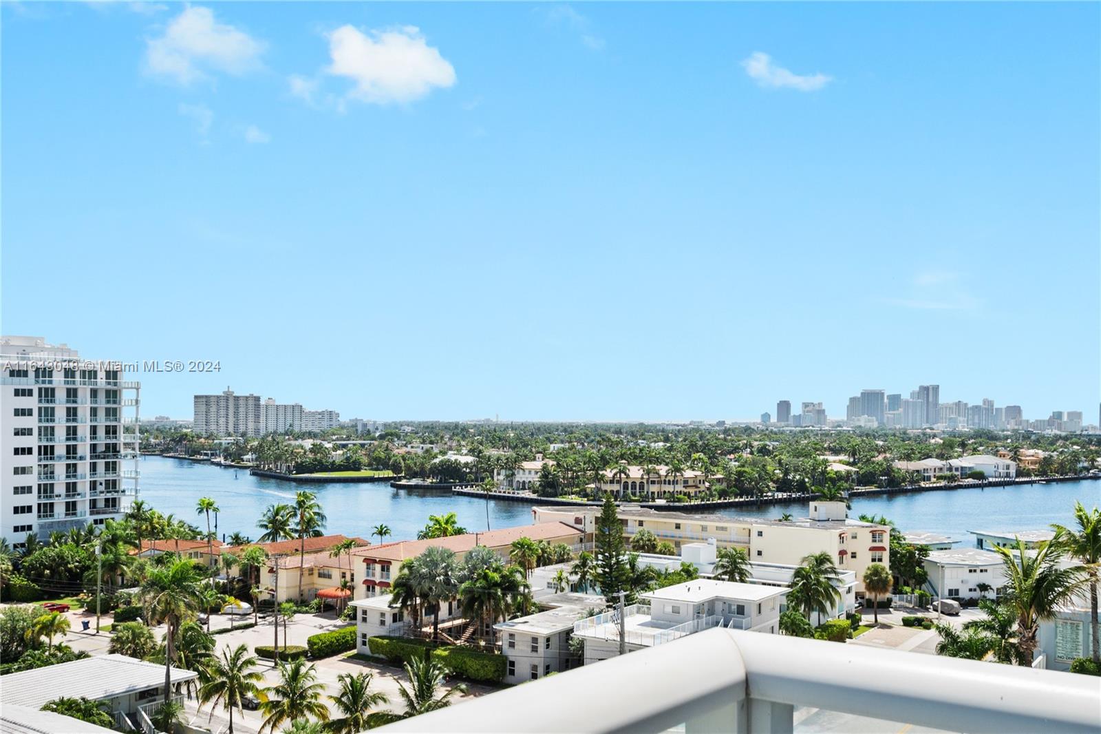 FORT LAUDERDALE RESIDENCE - Residential