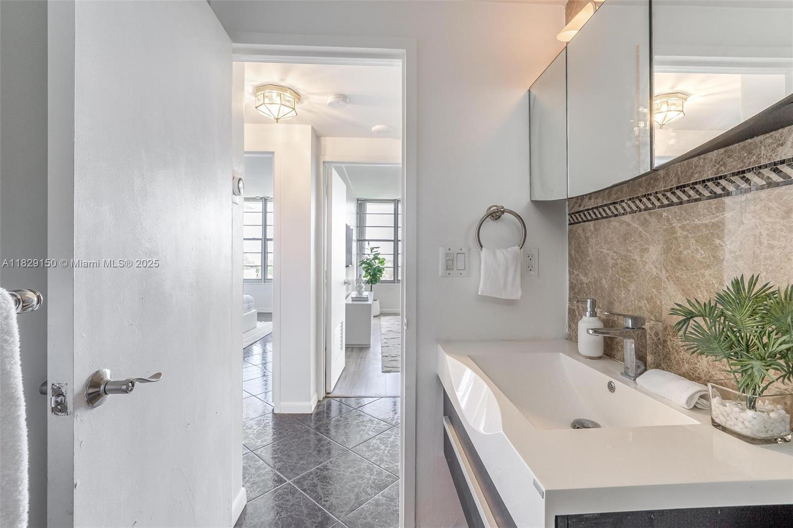 MEDITERRANEAN APARTMENTS - Residential