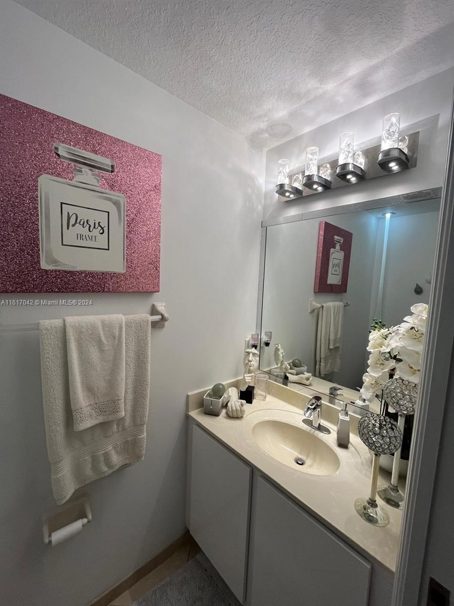ST MORTIZ AT DORAL CONDO - Residential