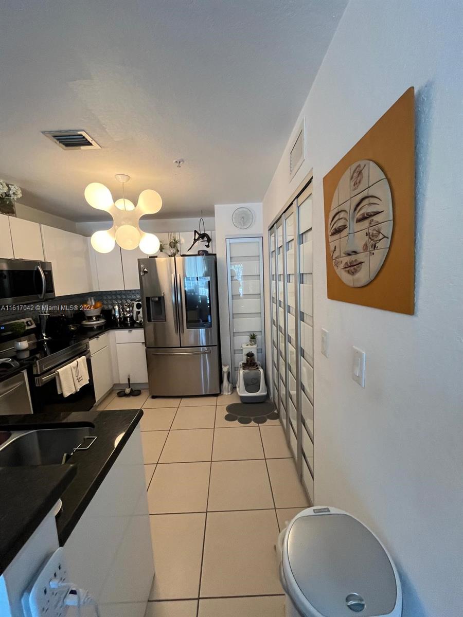 ST MORTIZ AT DORAL CONDO - Residential