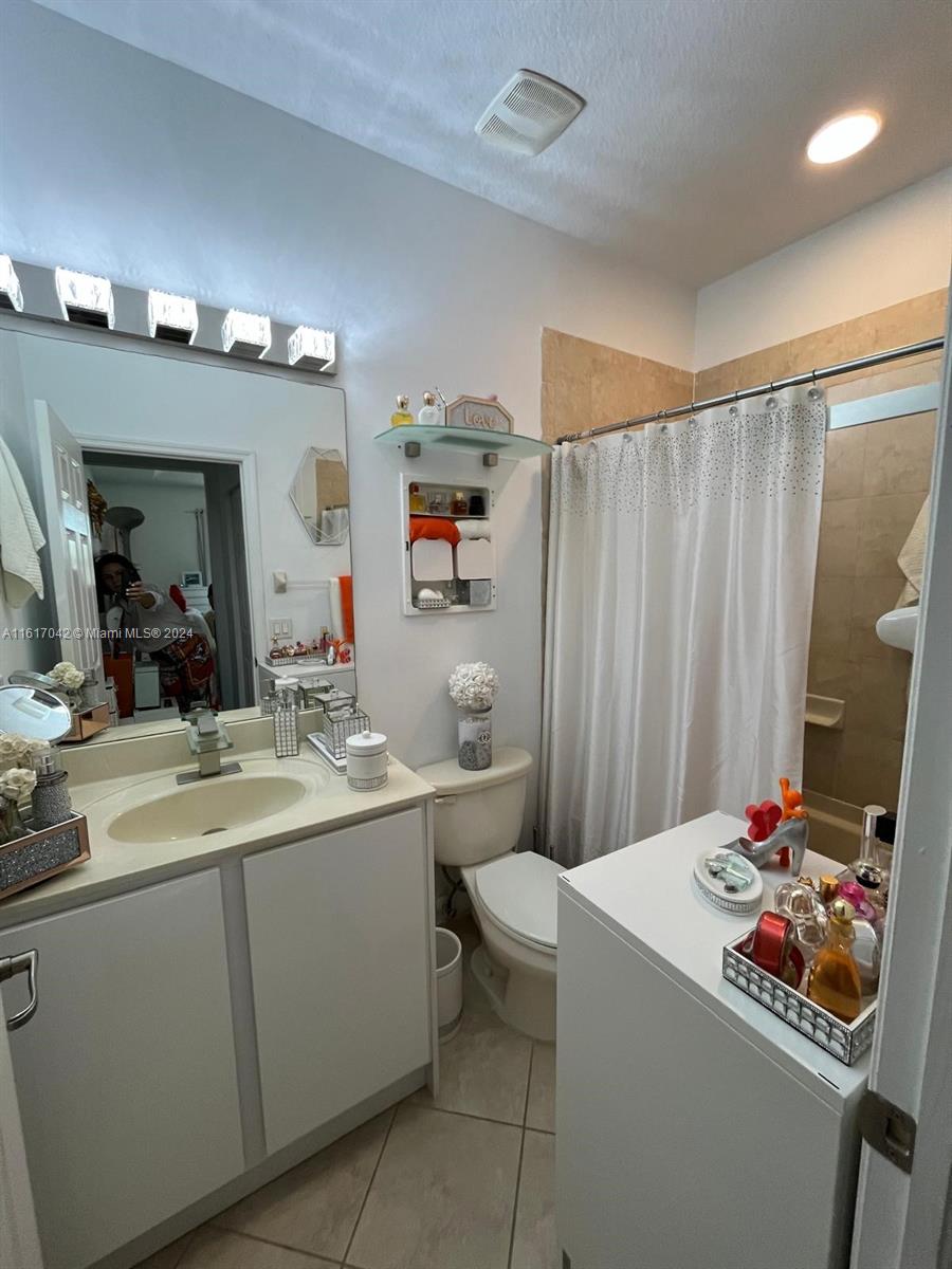 ST MORTIZ AT DORAL CONDO - Residential