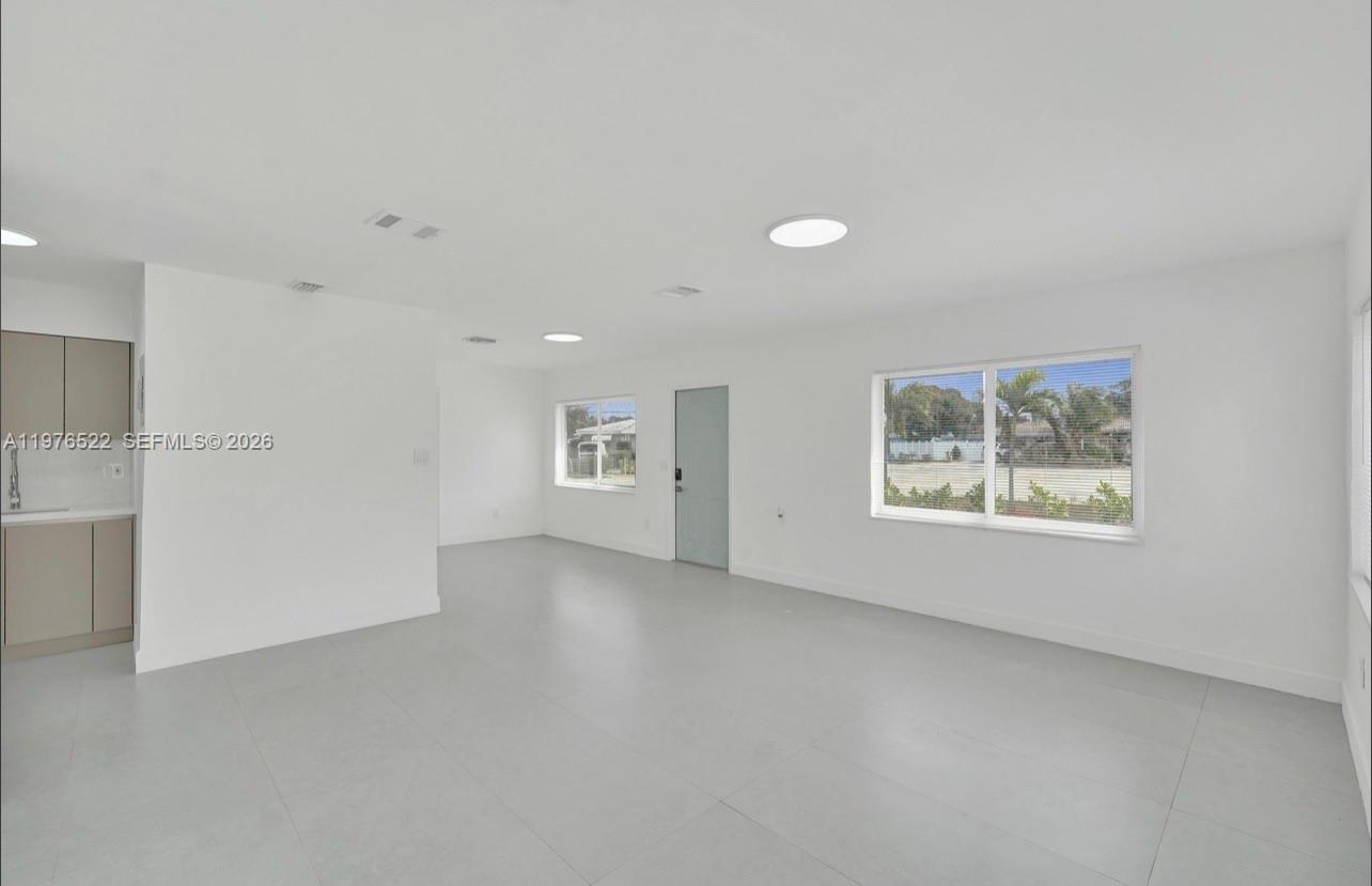 NORTH ANDREWS GARDENS FIR - Residential