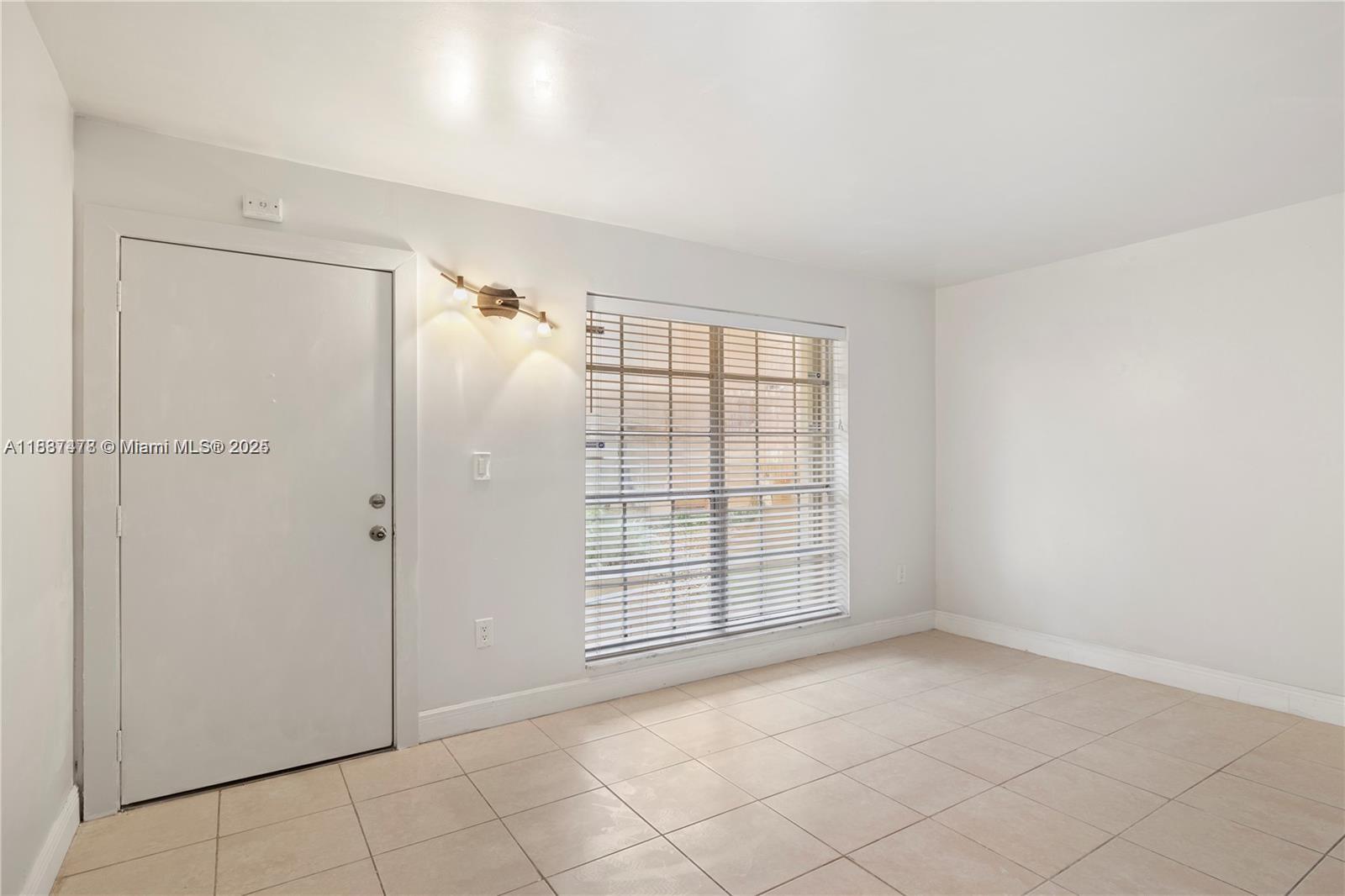 7241 Miami Lakes Dr D19