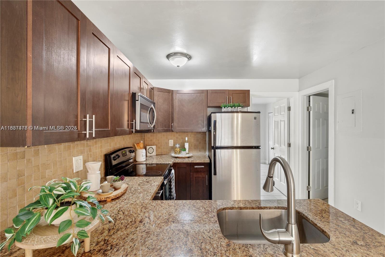7241 Miami Lakes Dr D19