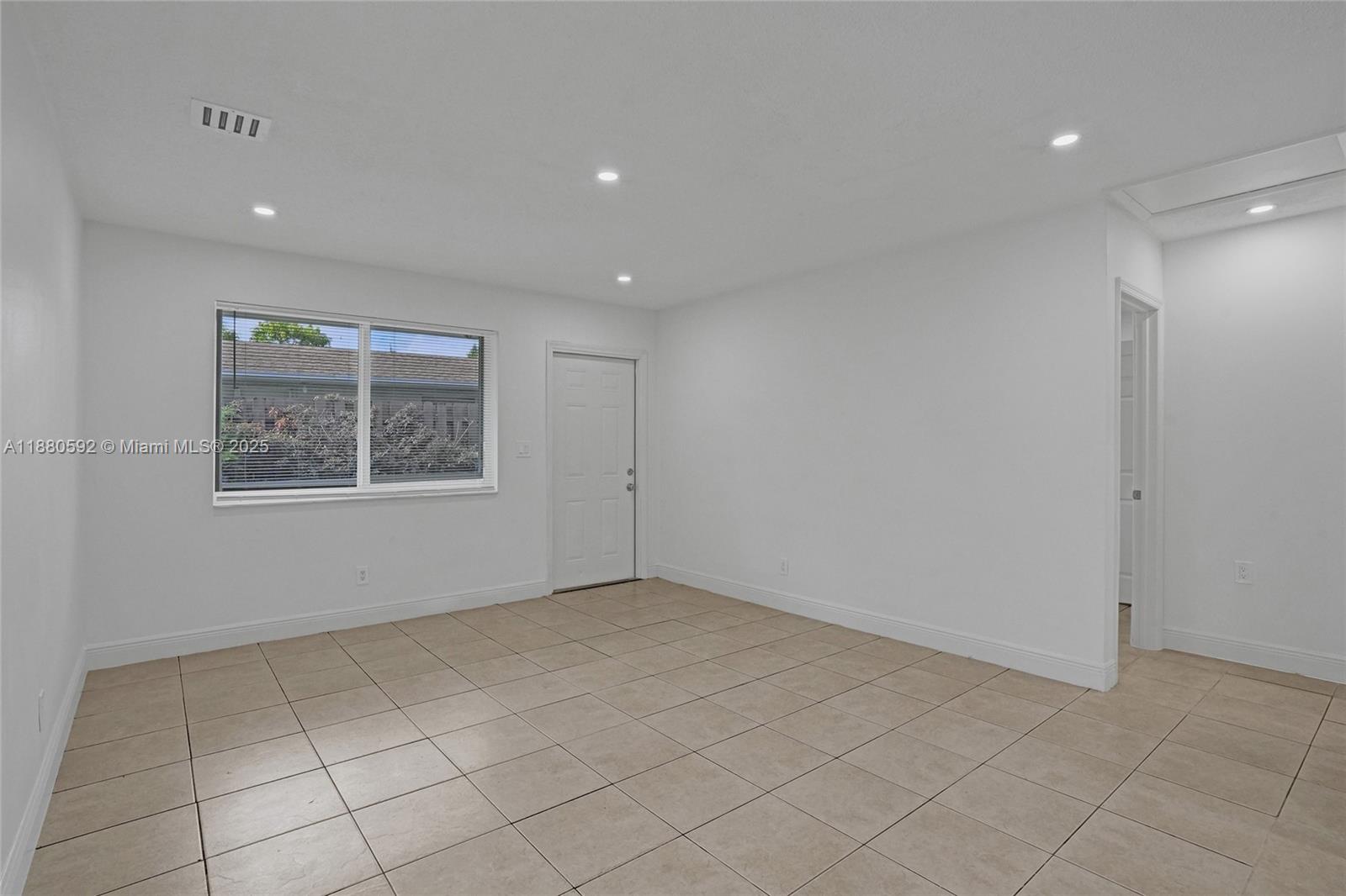 TOWN OF HALLANDALE B-13 - Residential Lease