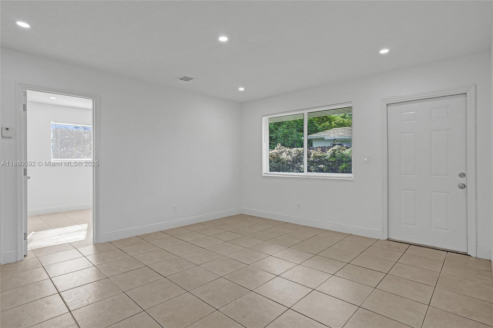 TOWN OF HALLANDALE B-13 - Residential Lease