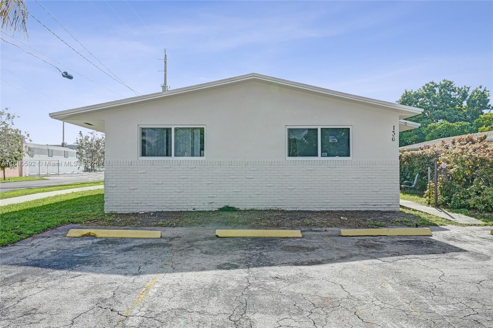 TOWN OF HALLANDALE B-13 - Residential Lease