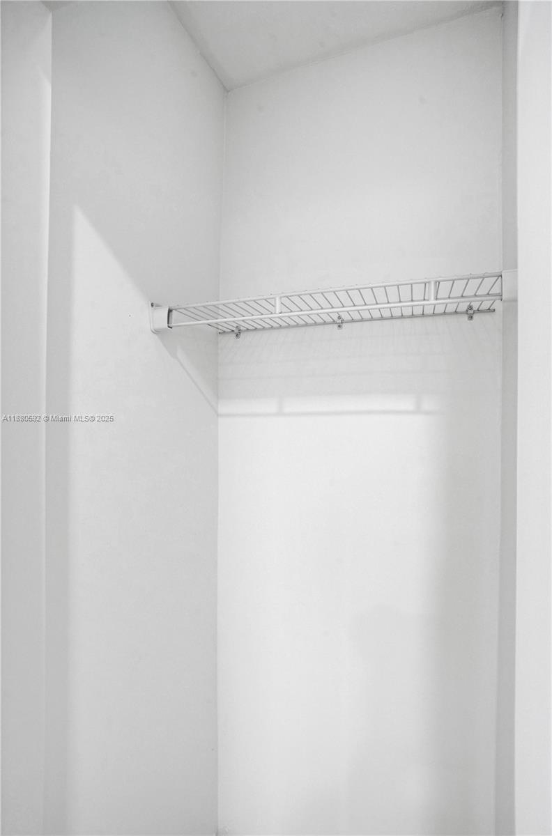 TOWN OF HALLANDALE B-13 - Residential Lease