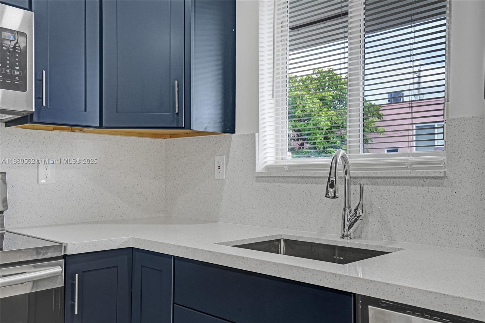 TOWN OF HALLANDALE B-13 - Residential Lease