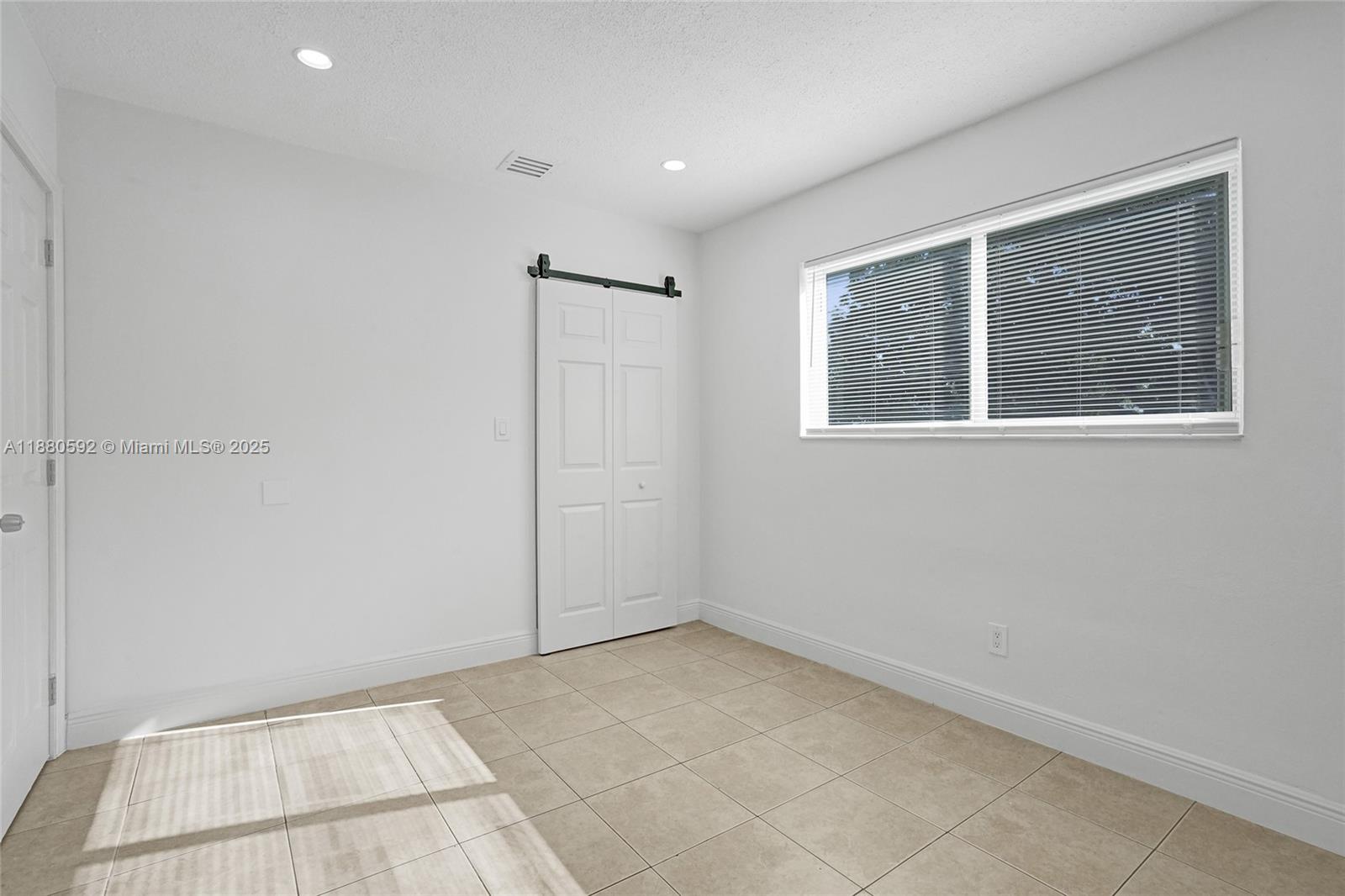 TOWN OF HALLANDALE B-13 - Residential Lease