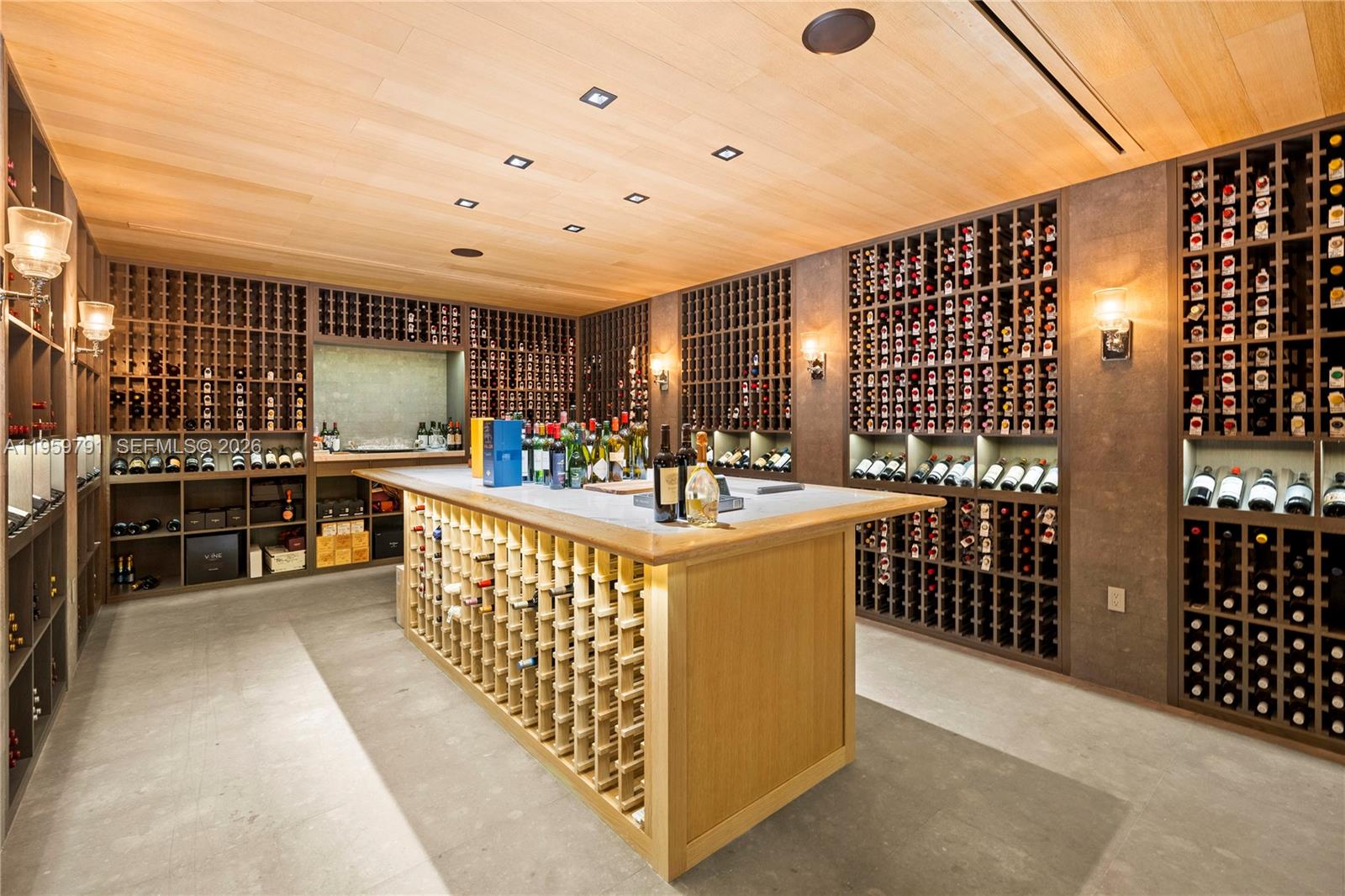 GABLES ESTATES NO 3 - Residential