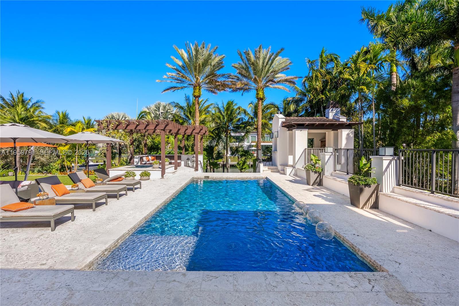 GABLES ESTATES NO 3 - Residential