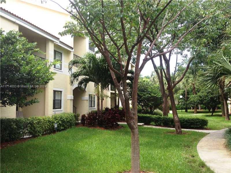 Rental Property at 530 S Park Rd 28-11, Hollywood, Broward County, Florida - Bedrooms: 2 
Bathrooms: 2  - $2,400 MO.