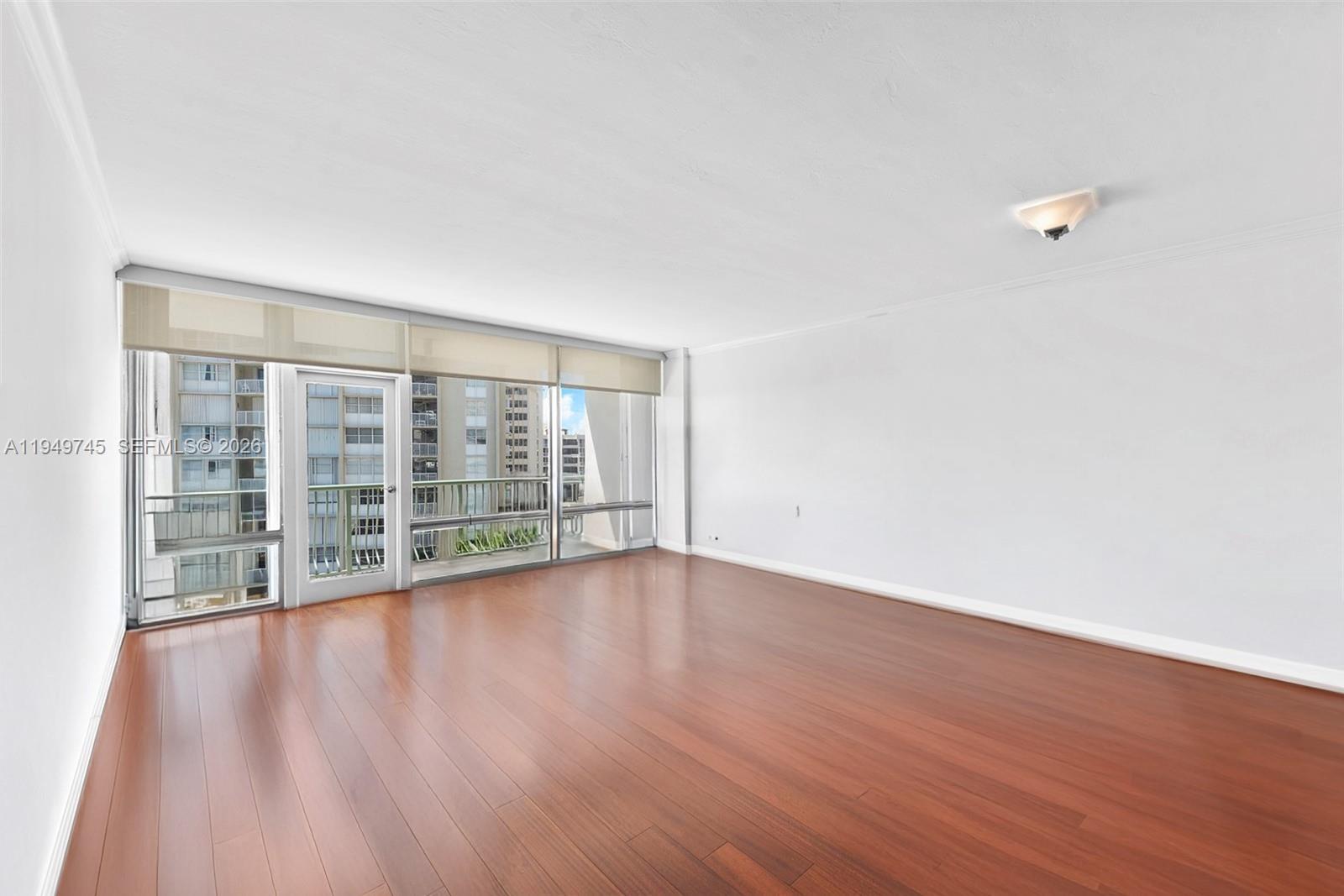 BRICKELL BAY TOWER CONDO - Residential