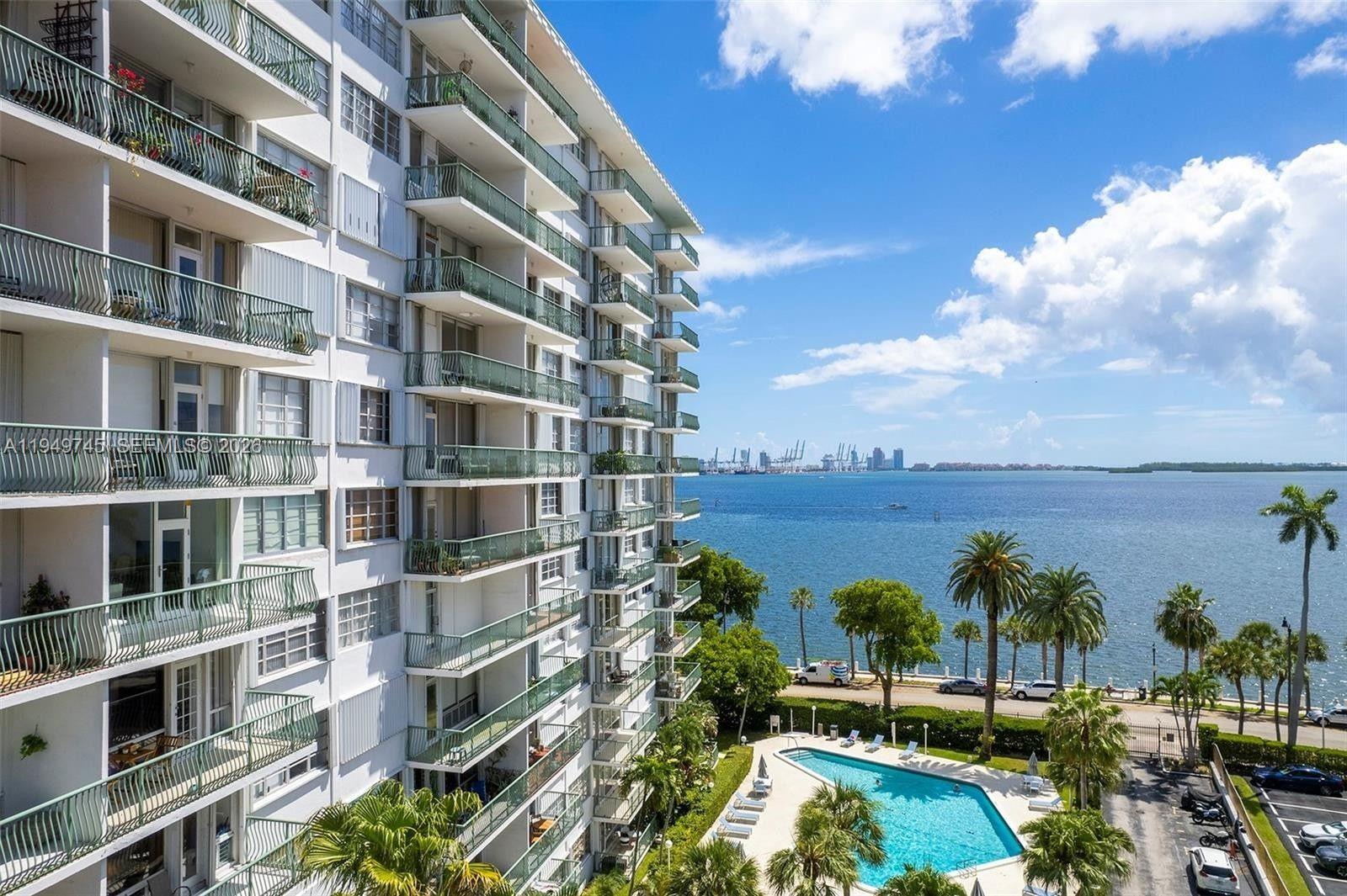 BRICKELL BAY TOWER CONDO - Residential