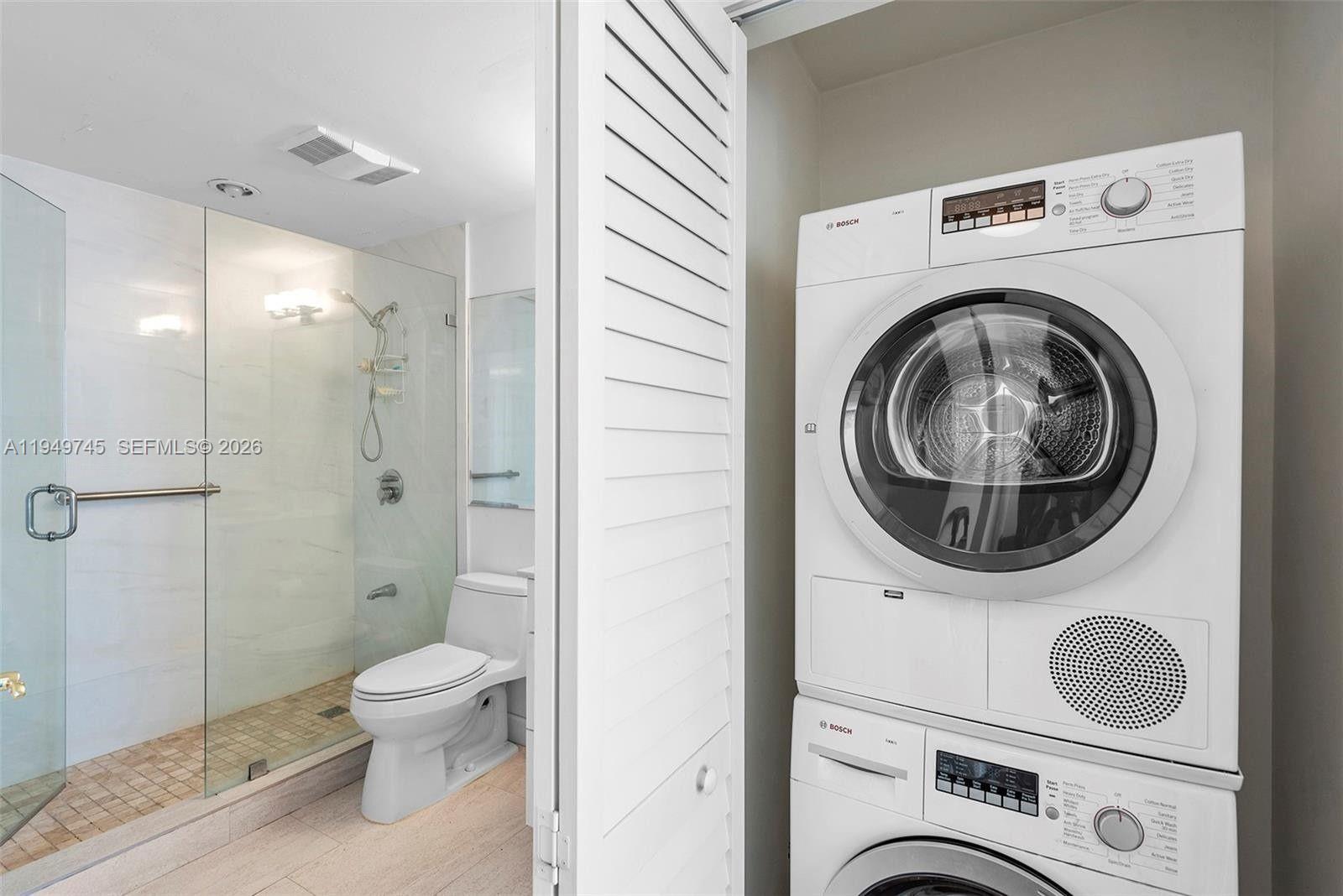 BRICKELL BAY TOWER CONDO - Residential